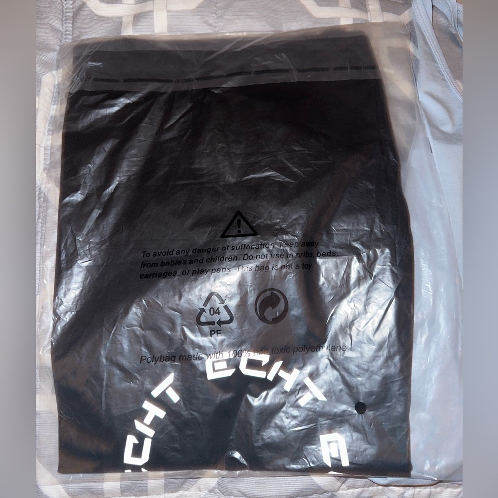 2 pair ECHT Stringer Tank Tops - Picture 4 of 8